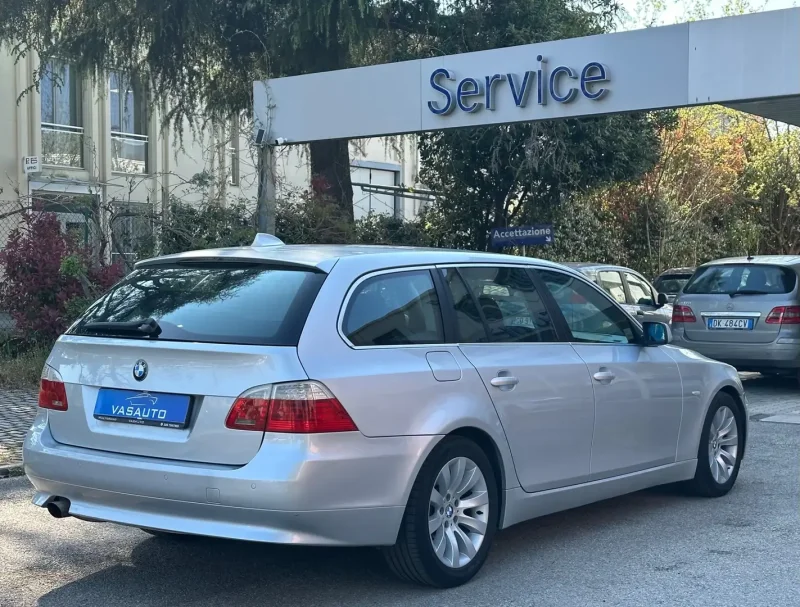 BMW Serie 5 E61 2007 Touring 520d Touring — foto 6