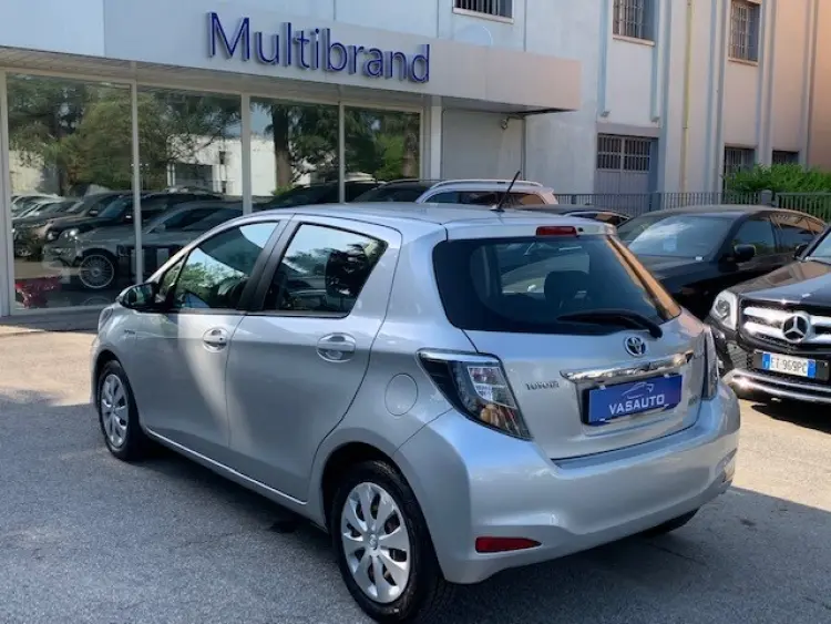 Toyota Yaris — foto 9