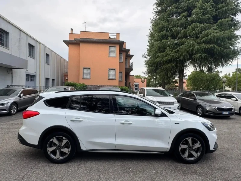 Ford Focus 1.5 EcoBlue 120 CV SW Active — foto 4