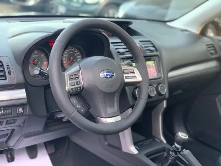 Subaru Forester — foto 2