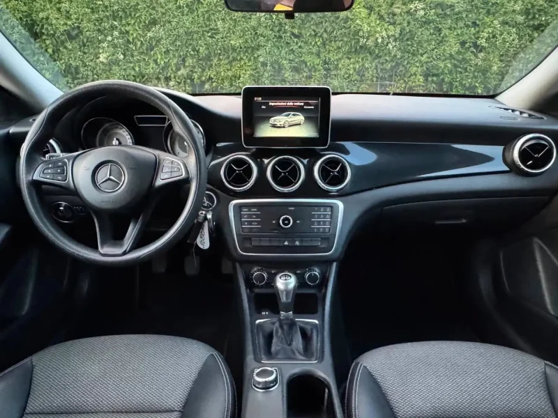 Mercedes-Benz CLA 180 d Executive FL — foto 9