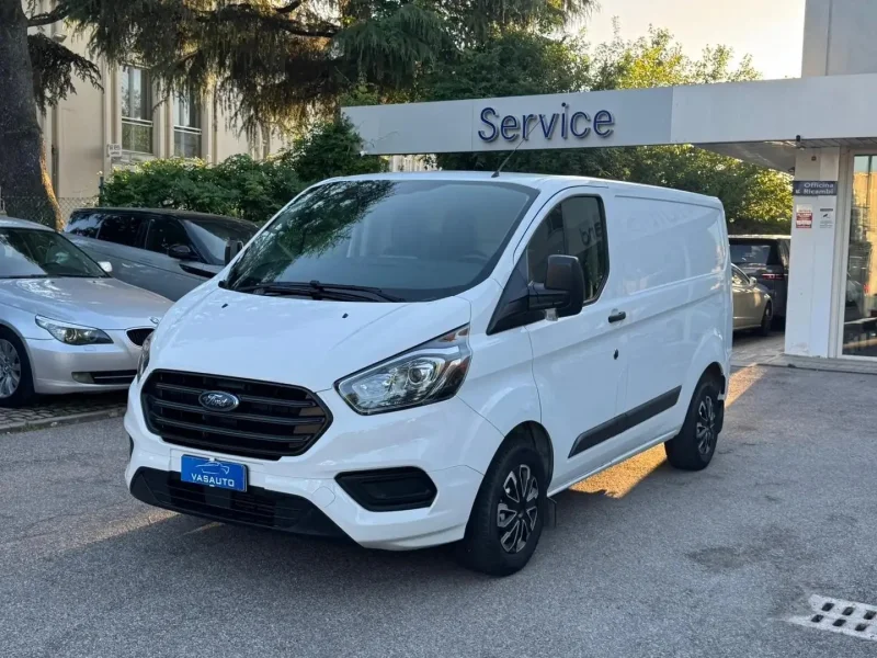 Ford Transit Custom 280 2.0 TDCi 130 PC Furgone Titanium — foto 2