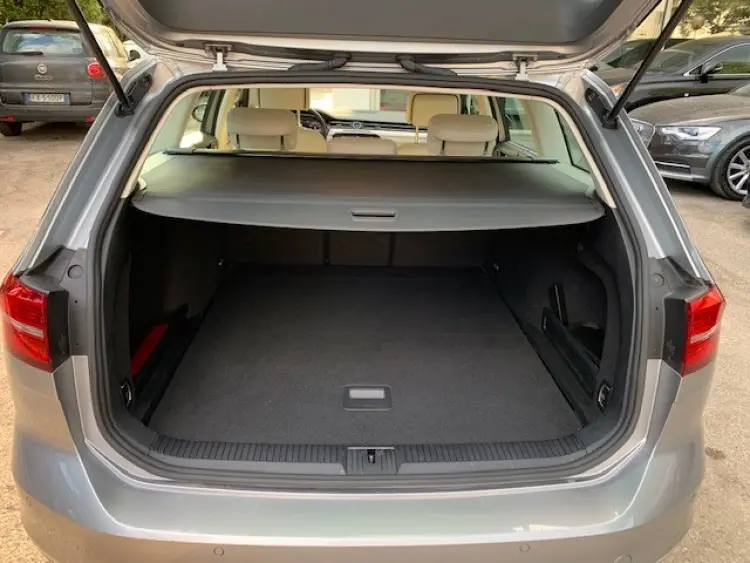 Volkswagen Passat Variant — foto 11