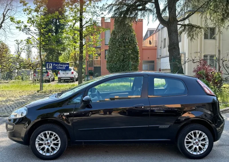Fiat Punto III 2009 Evo Punto Evo 3p 1.4 natural power Dynamic 70cv — foto 4