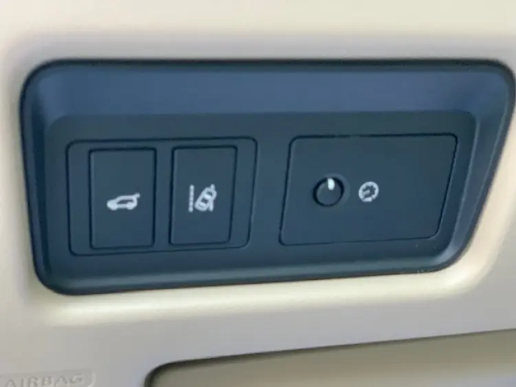 Land Rover Discovery Sport — foto 6