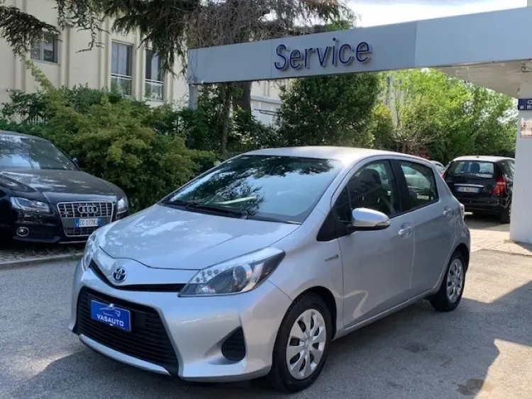 Toyota Yaris — foto 1