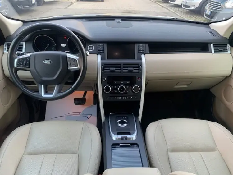 Land Rover Discovery Sport — foto 12