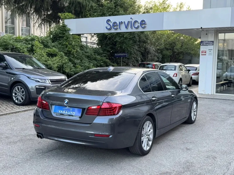BMW Serie 5 520d F10 Berlina Luxury 190cv — foto 5
