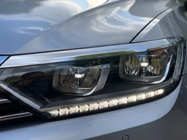 Volkswagen Passat Variant — foto 1