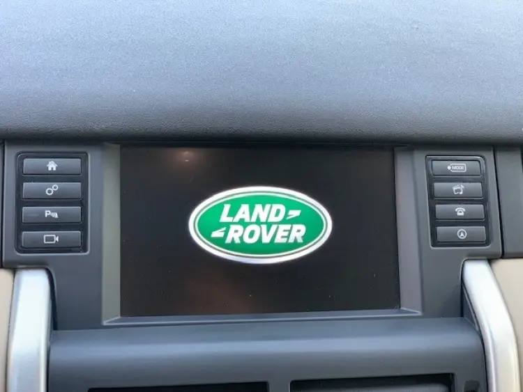 Land Rover Discovery Sport — foto 8