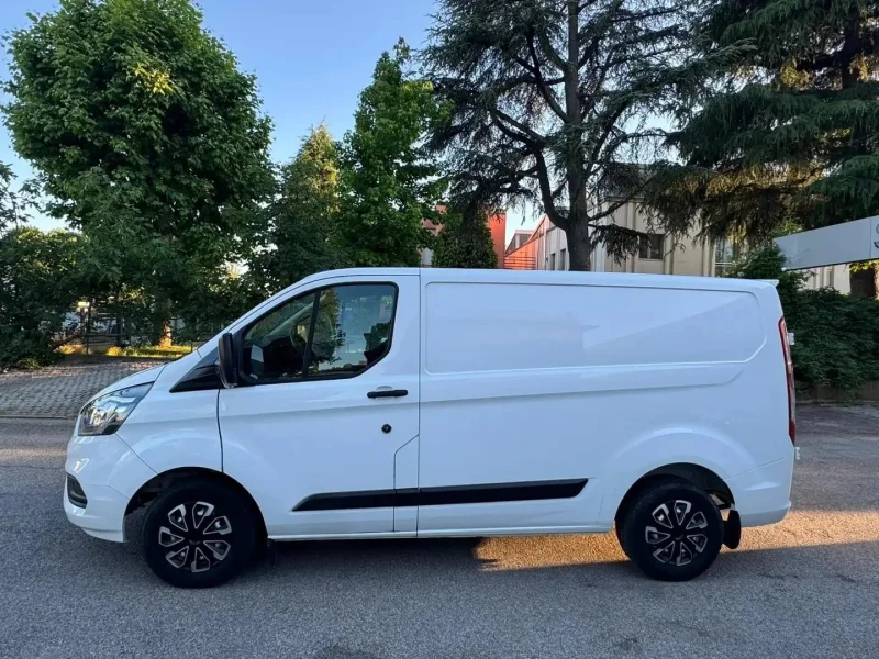 Ford Transit Custom 280 2.0 TDCi 130 PC Furgone Titanium — foto 3