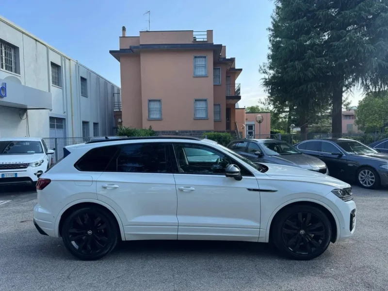 Volkswagen Touareg 3.0 V6 TDI SCR R-LINE — foto 3
