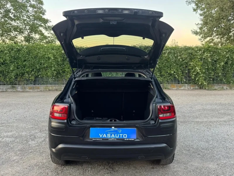 Citroen C4 Cactus Cactus 1.2 puretech Shine 82cv E6