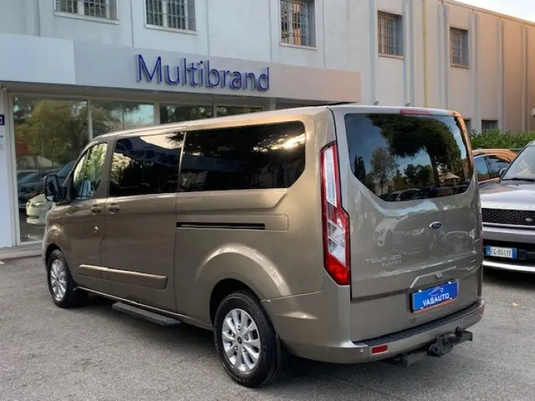 Ford Tourneo Custom — foto 14