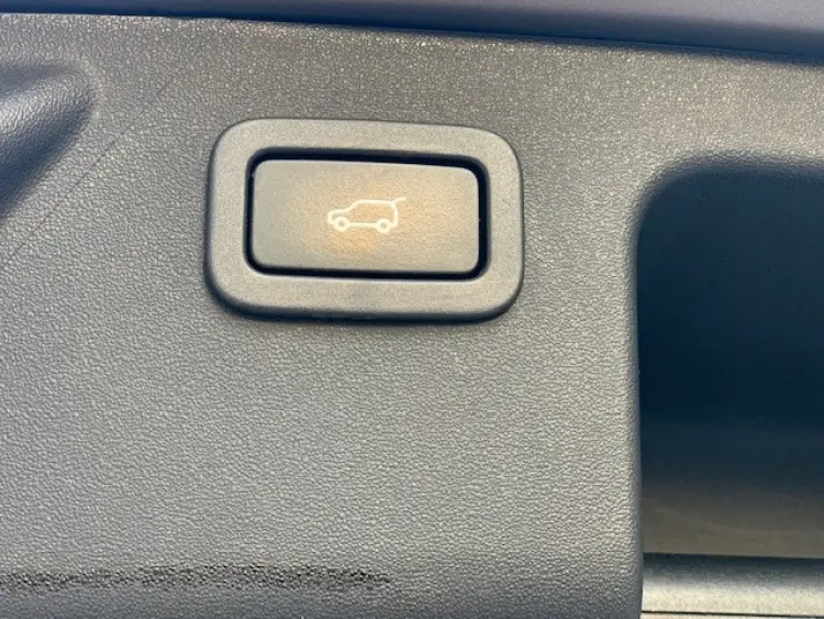 Land Rover Discovery Sport — foto 16
