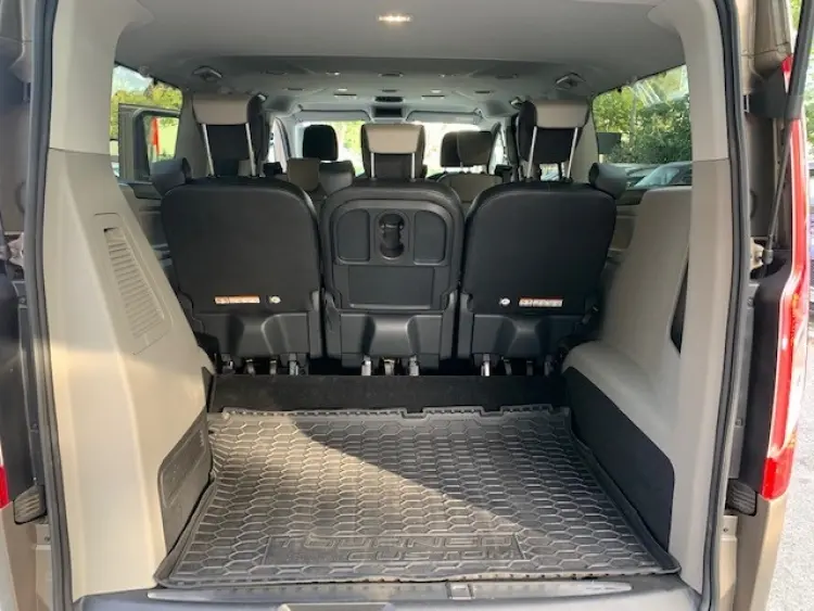 Ford Tourneo Custom — foto 13