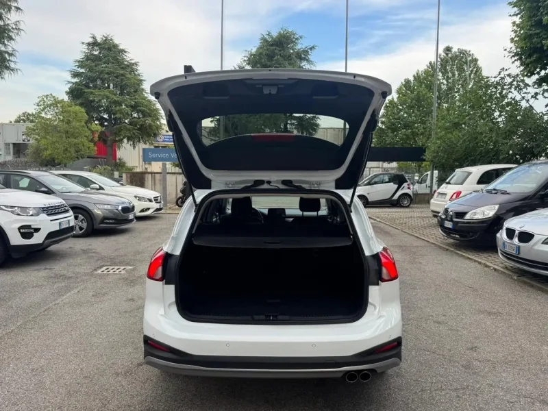 Ford Focus 1.5 EcoBlue 120 CV SW Active — foto 14