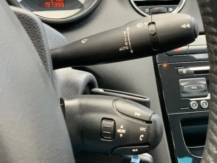 Peugeot 308 — foto 13