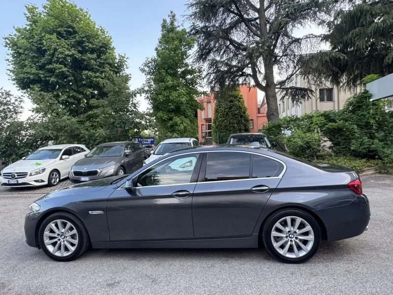 BMW Serie 5 520d F10 Berlina Luxury 190cv — foto 3