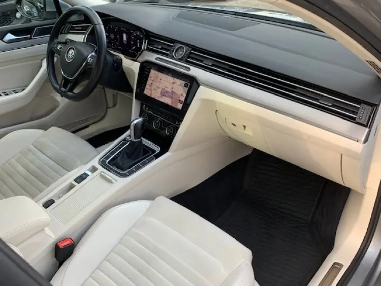 Volkswagen Passat Variant — foto 8
