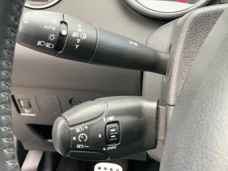 Peugeot 308 — foto 12